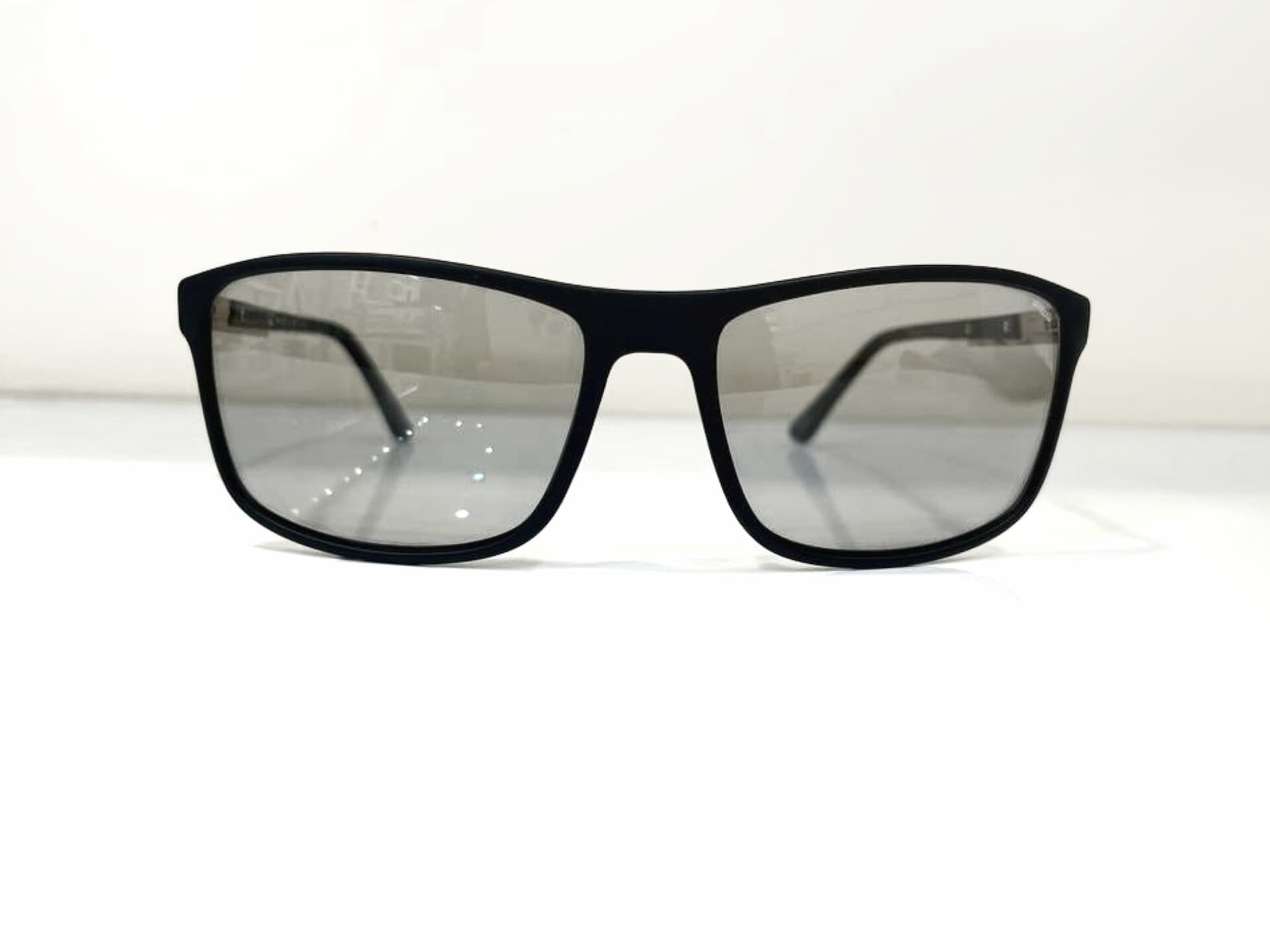 عینک آفتابیFITS