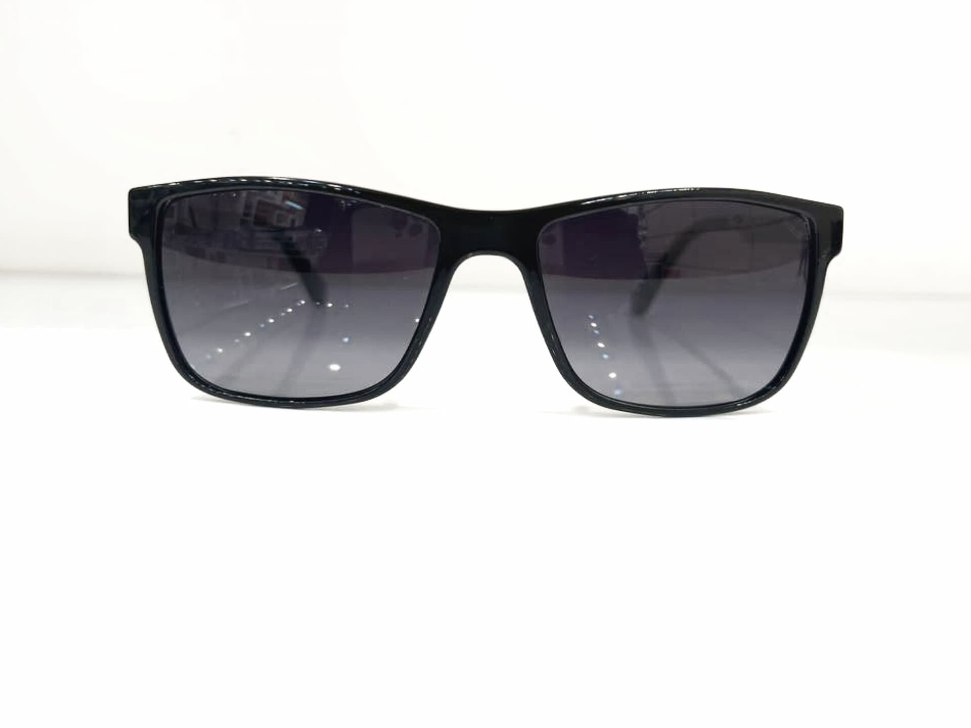 عینک آفتابیFITS